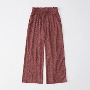 abercrombie cropped wide leg pants red floral print size S